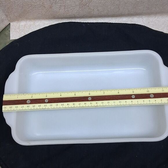 Vintage Anchor Hocking Fire-King1.5 QT.baking dish with wheat pattern item #410 - Picture 5 of 7